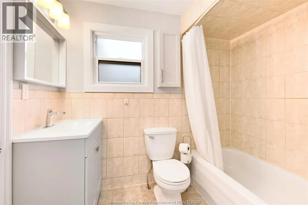 855 JOS JANISSE AVENUE Unit# Main