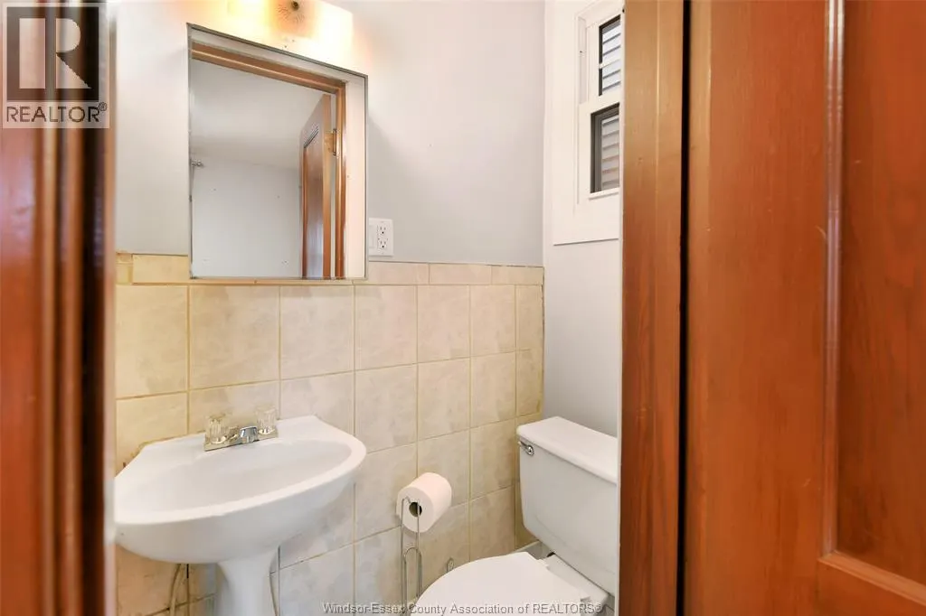 855 JOS JANISSE AVENUE Unit# Main