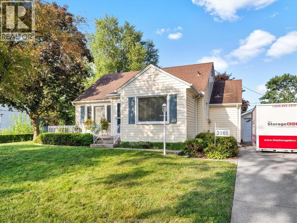 3265 BYNG ROAD