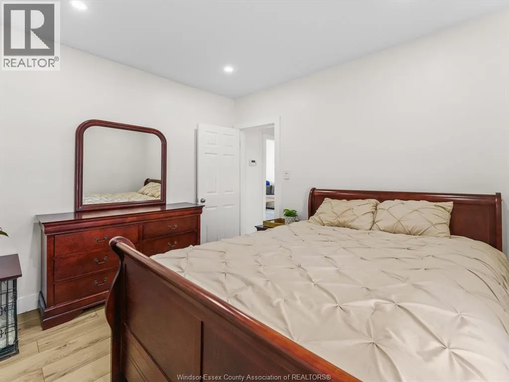 3265 BYNG ROAD