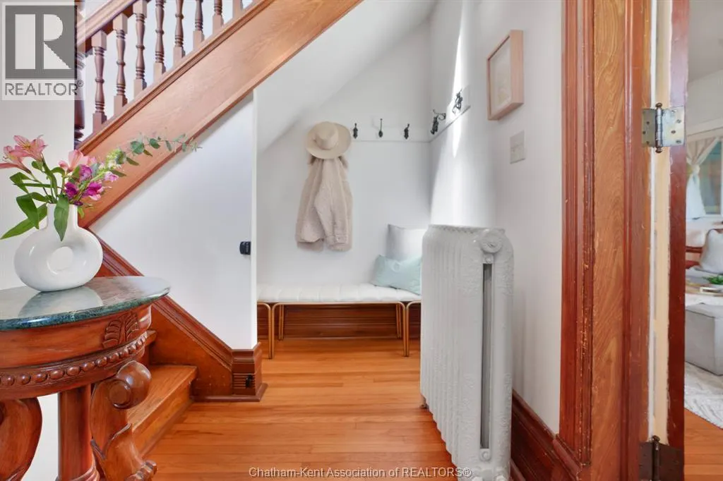 136 KING STREET South