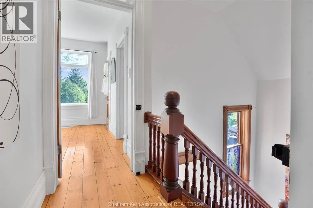 136 KING STREET South