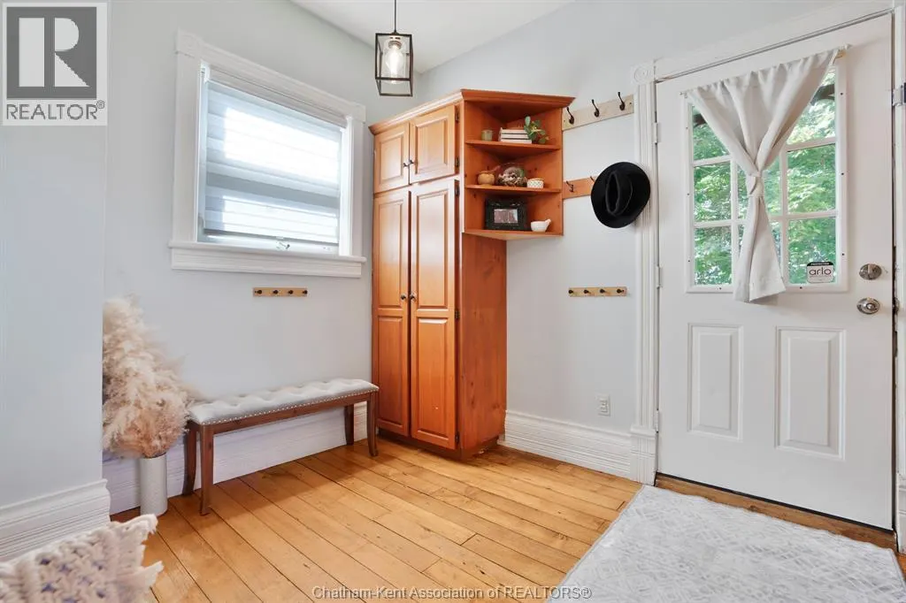 136 KING STREET South
