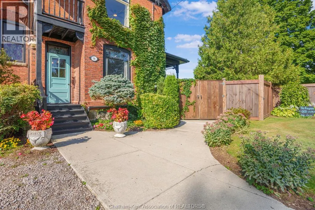136 KING STREET South