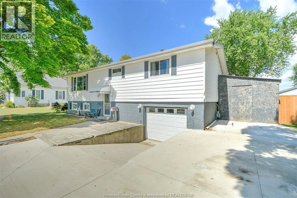 9569 Malden ROAD