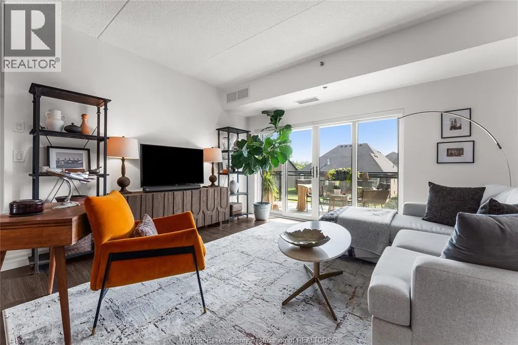 250 Manning ROAD Unit# 204