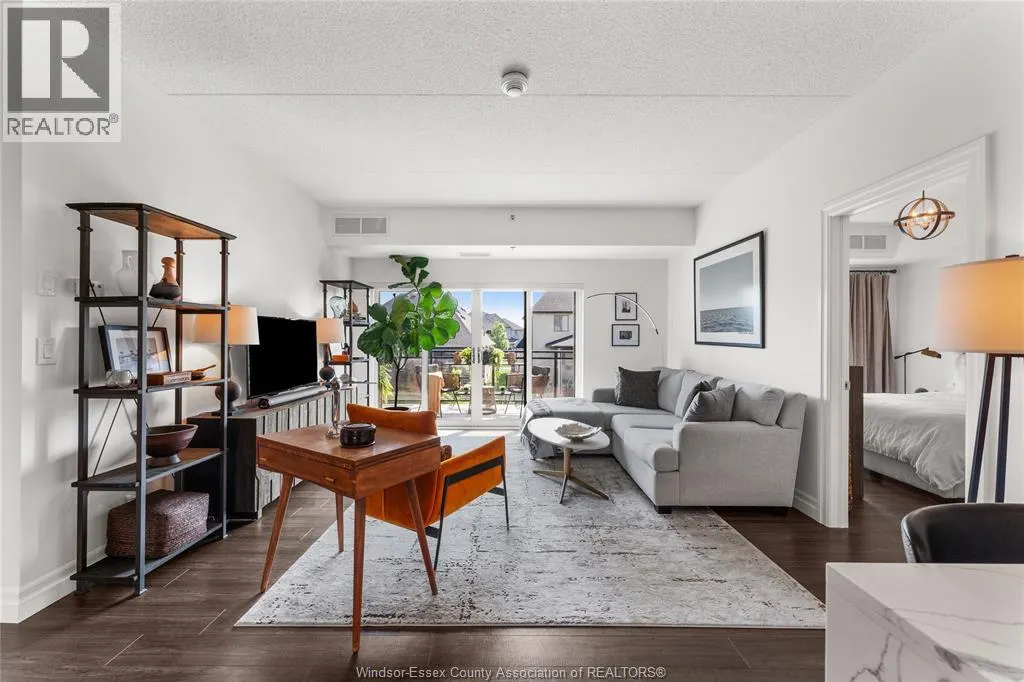 250 Manning ROAD Unit# 204