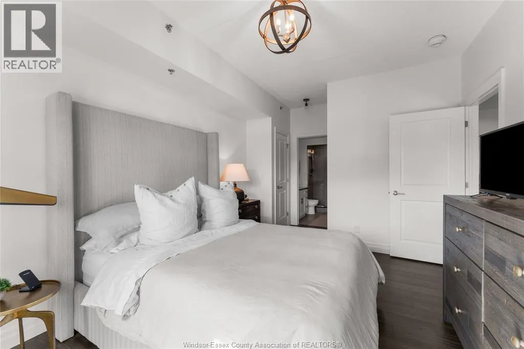 250 Manning ROAD Unit# 204