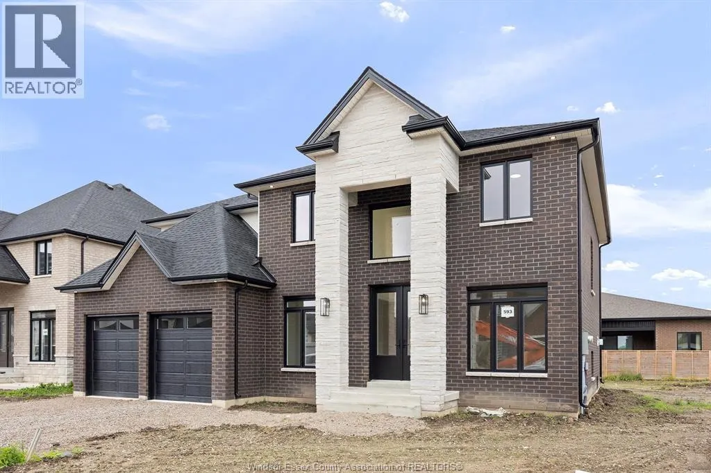 545 ORCHARDS CRESCENT