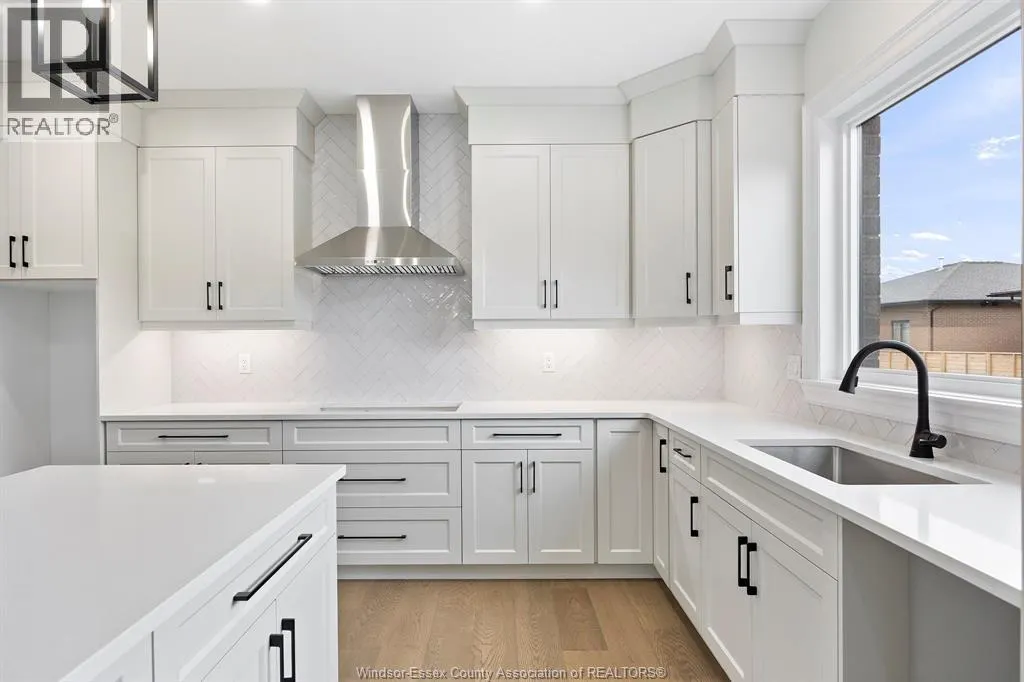 545 ORCHARDS CRESCENT