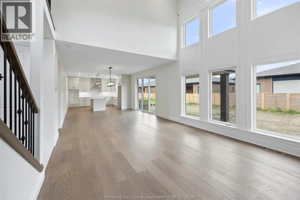 545 ORCHARDS CRESCENT