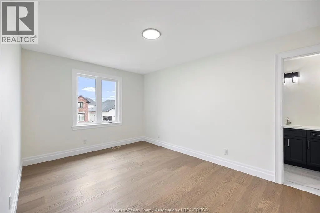 545 ORCHARDS CRESCENT