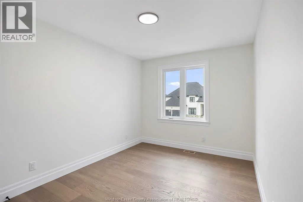 545 ORCHARDS CRESCENT