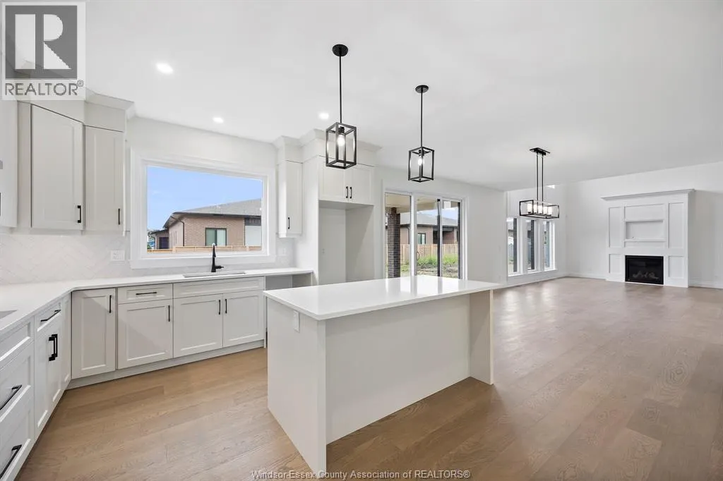 545 ORCHARDS CRESCENT