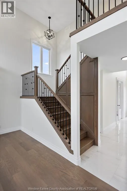 545 ORCHARDS CRESCENT