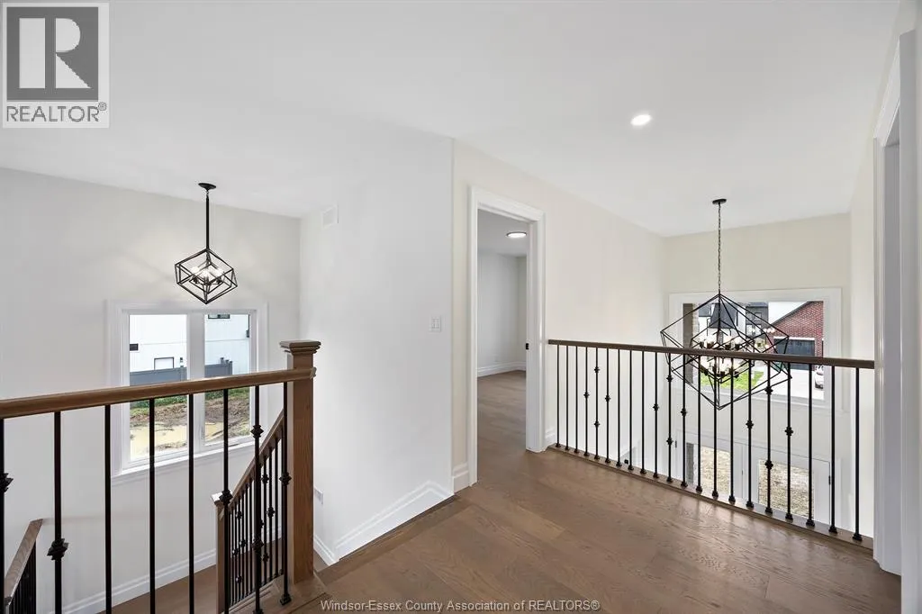 545 ORCHARDS CRESCENT