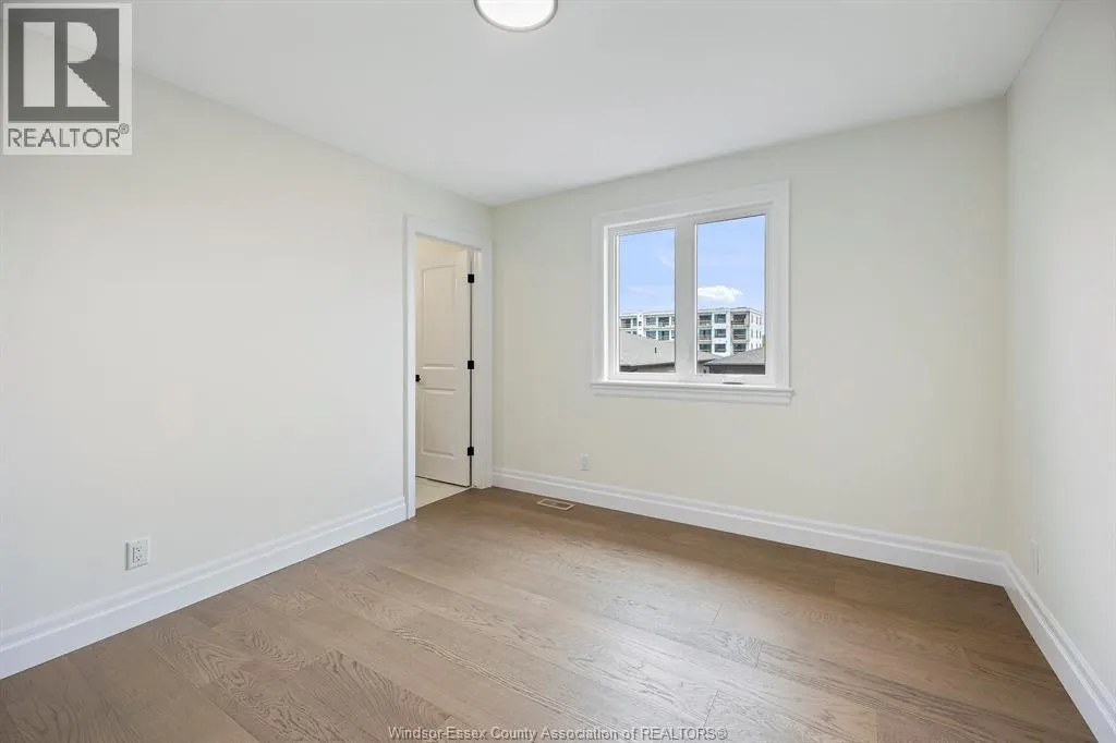 545 ORCHARDS CRESCENT