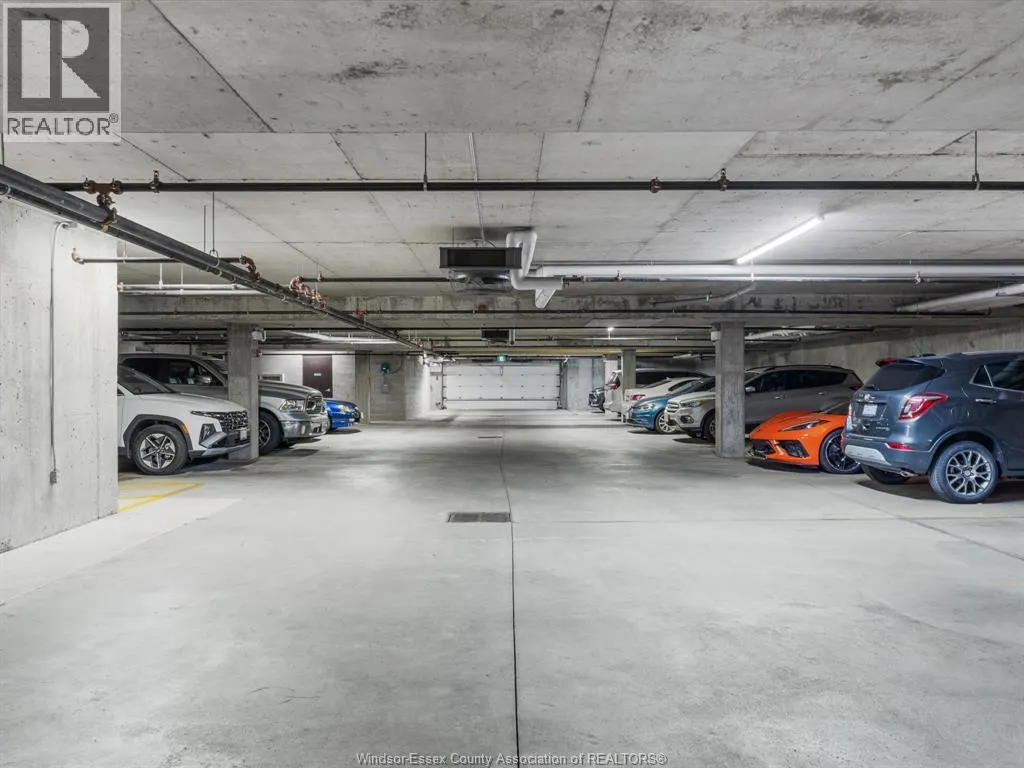 250 Manning ROAD Unit# 204