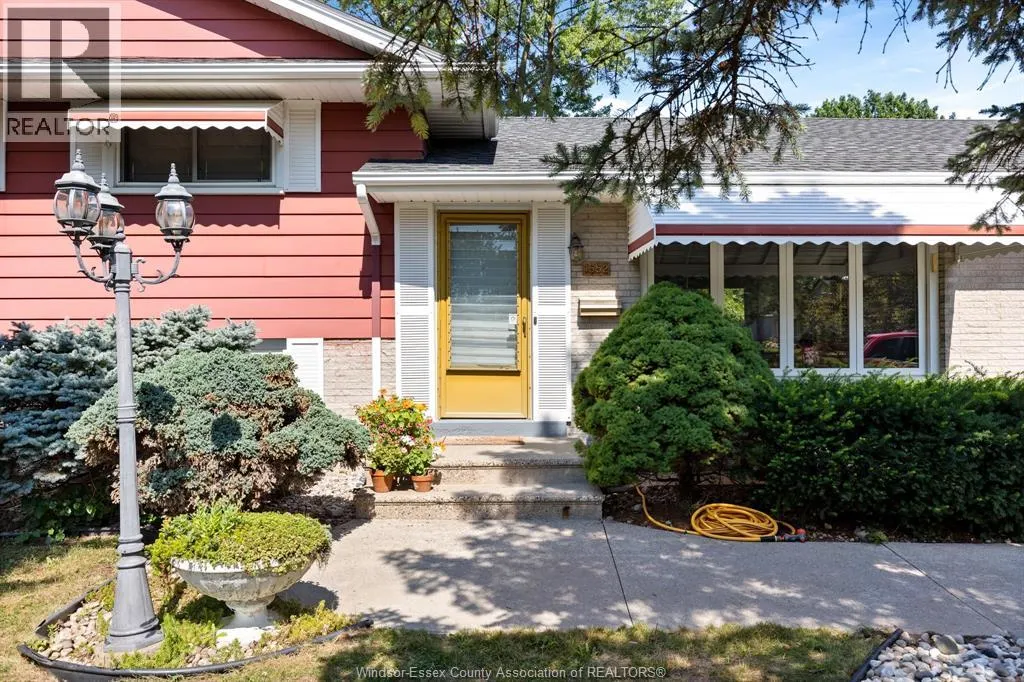 1552 STRATFORD