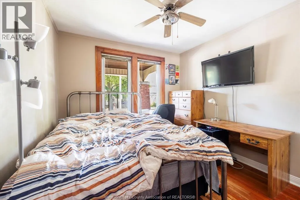 1434 GLADSTONE