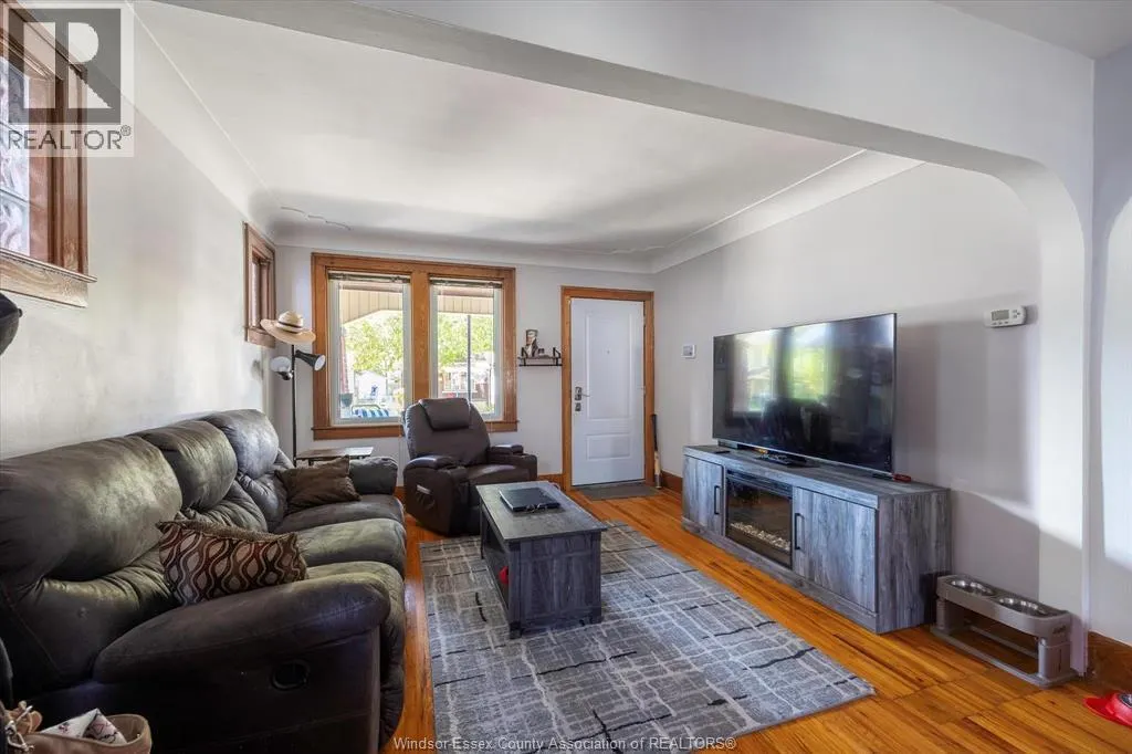 1434 GLADSTONE