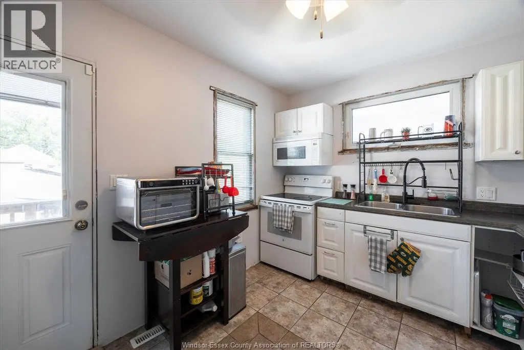 1434 GLADSTONE