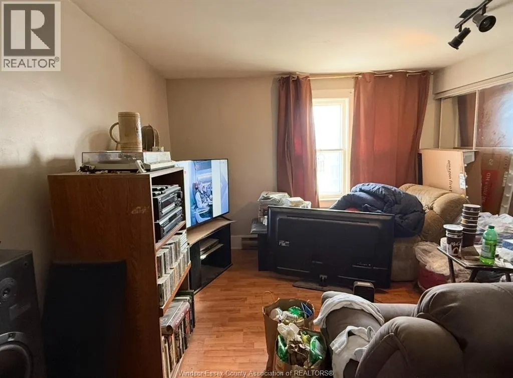 1285 DUFFERIN PLACE