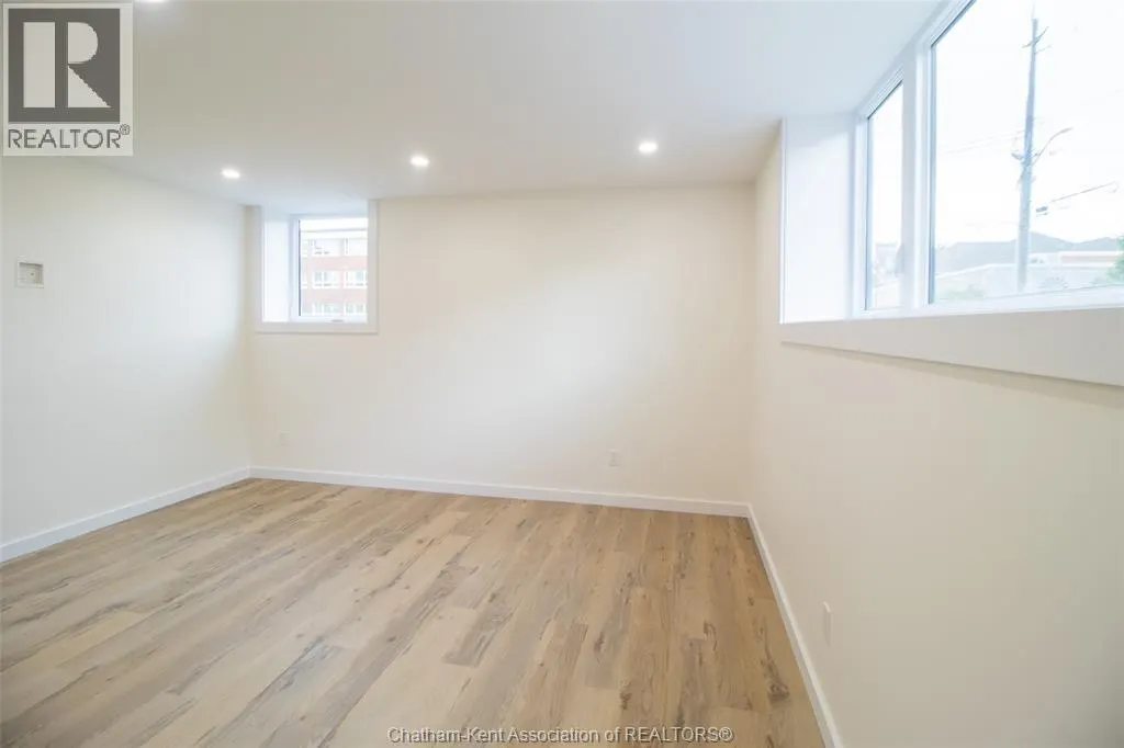 91 Adelaide STREET South