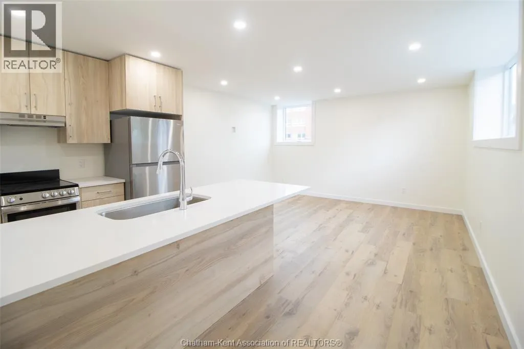 91 Adelaide STREET South