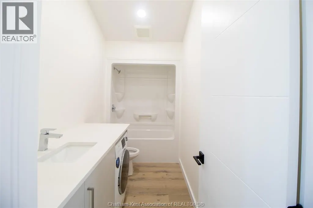 91 Adelaide STREET South