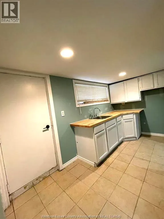 1285 DUFFERIN PLACE
