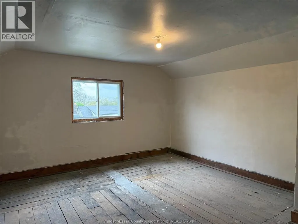 1285 DUFFERIN PLACE