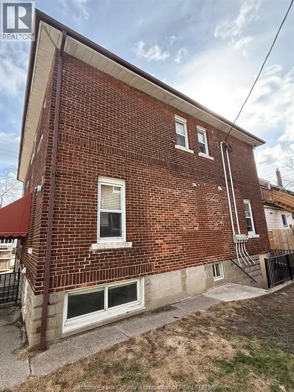 1285 DUFFERIN PLACE