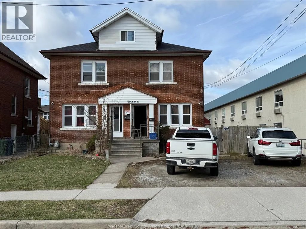 1285 DUFFERIN PLACE