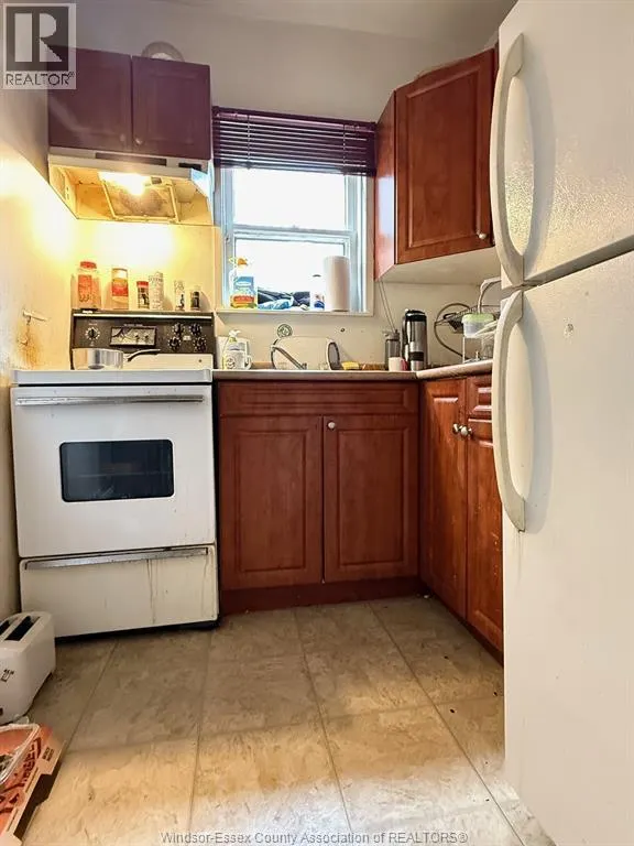 1285 DUFFERIN PLACE