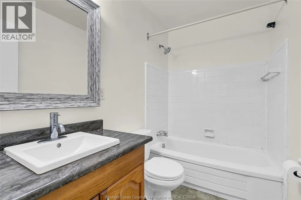 1366 BAYSWATER CRESCENT