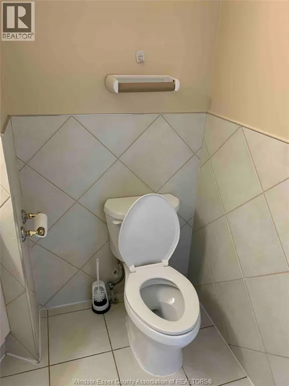 4537 FONTANA AVENUE Unit# UPPER