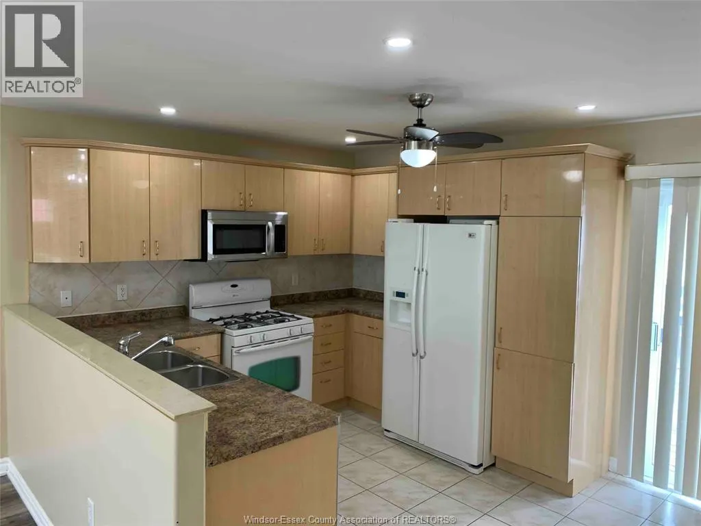 4537 FONTANA AVENUE Unit# UPPER