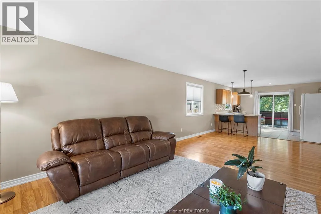 2204 MCKAY AVENUE