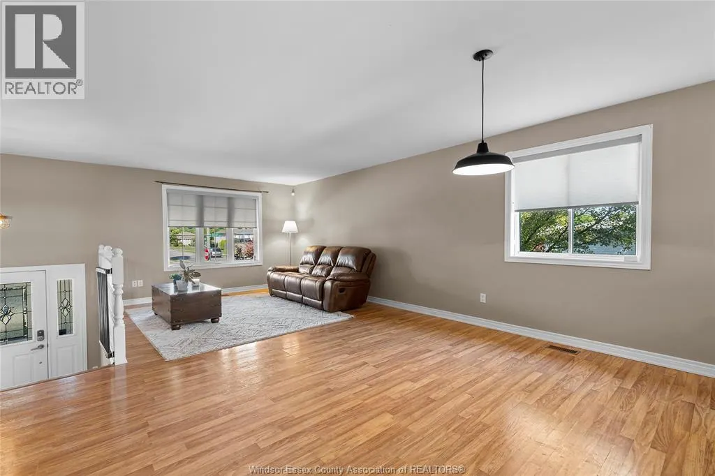 2204 MCKAY AVENUE