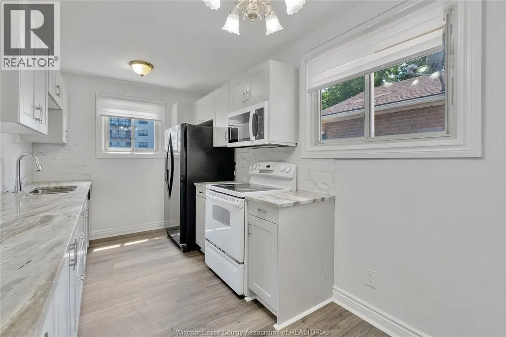 1388 COTTAGE PLACE