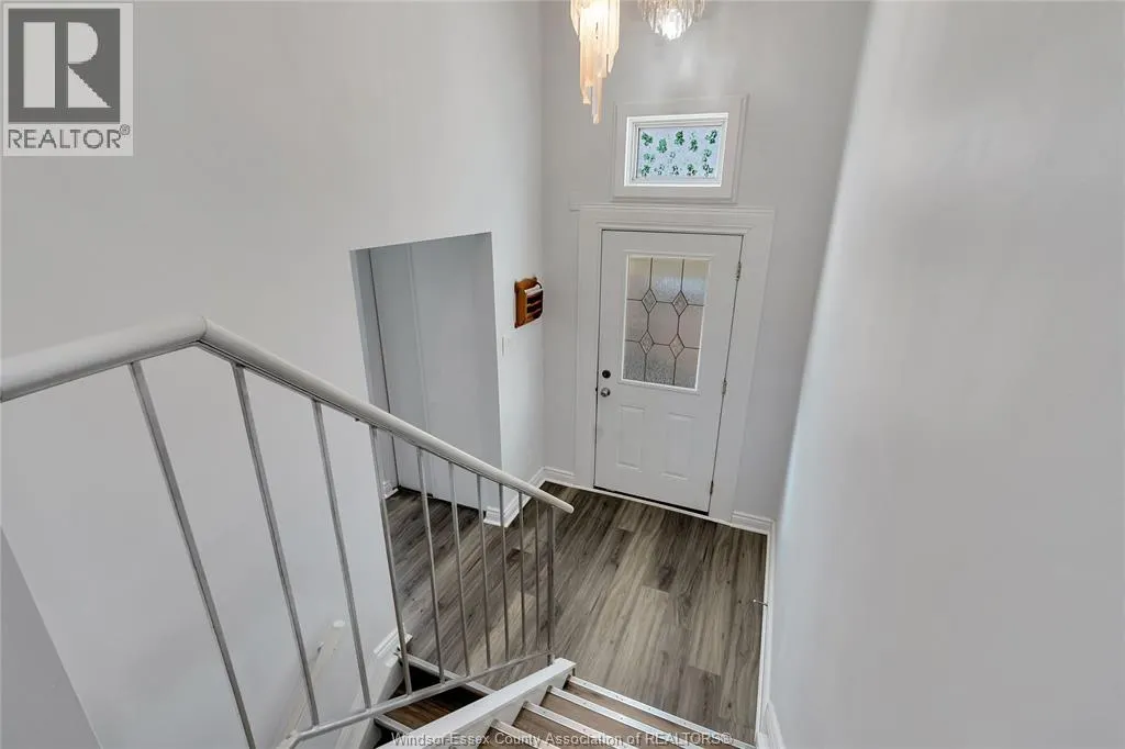 1388 COTTAGE PLACE