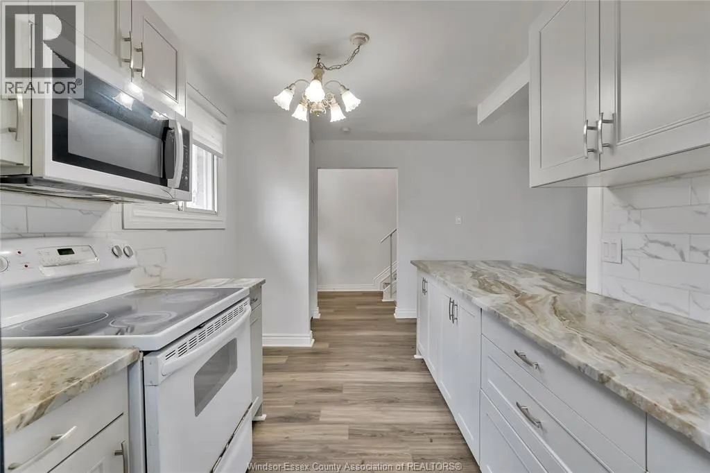 1388 COTTAGE PLACE