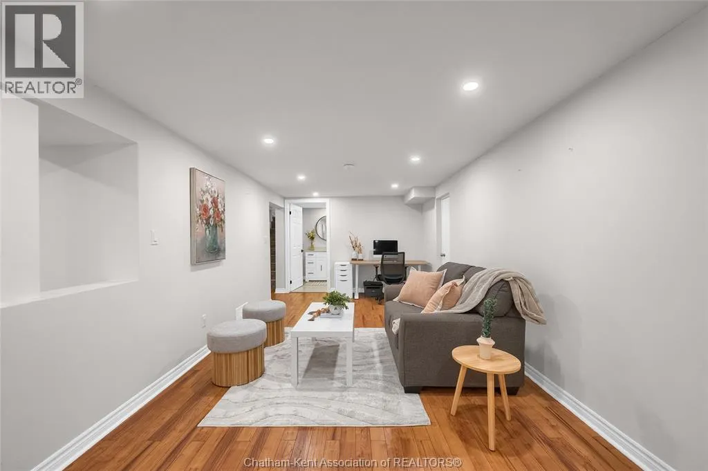 38 Burton AVENUE