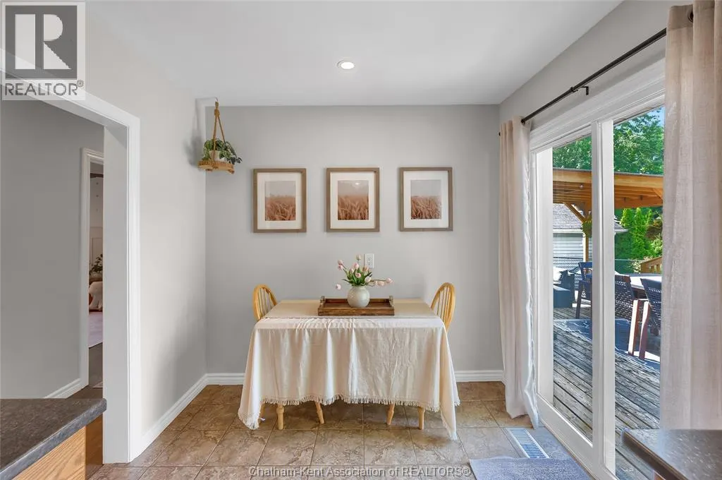 38 Burton AVENUE
