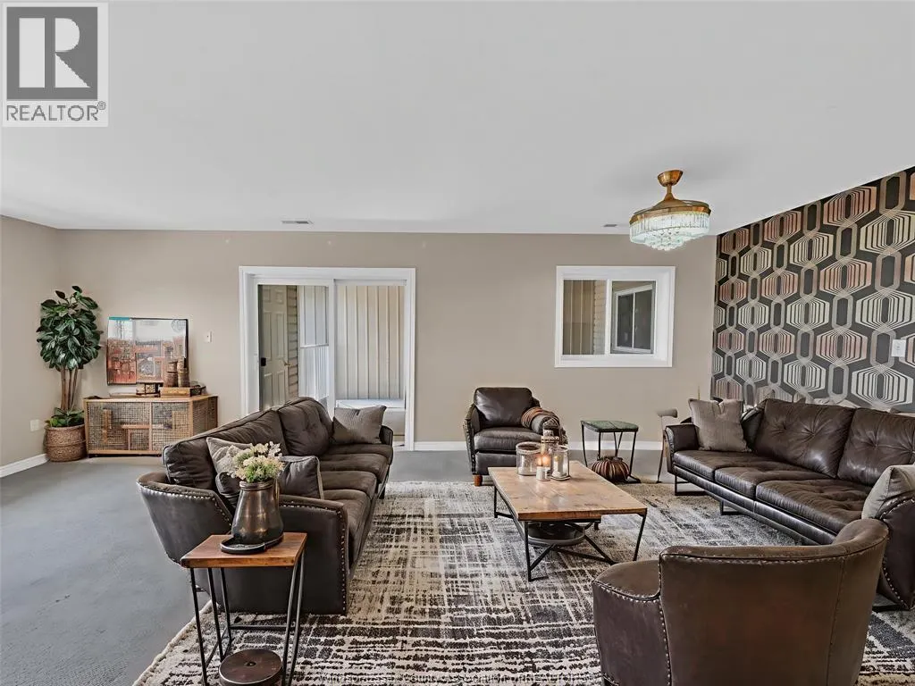 1390 LAUZON ROAD Unit# 324