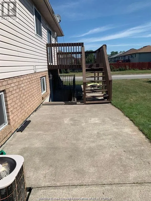 4708 LAVENDER Unit# LOWER