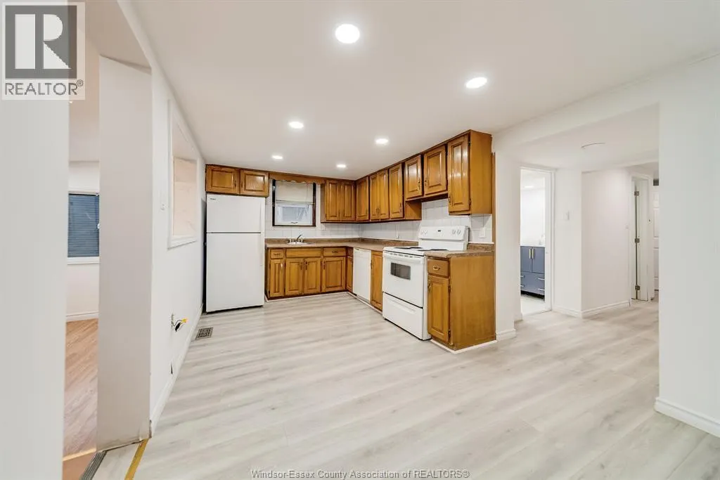 8057 RIVERSIDE DRIVE East