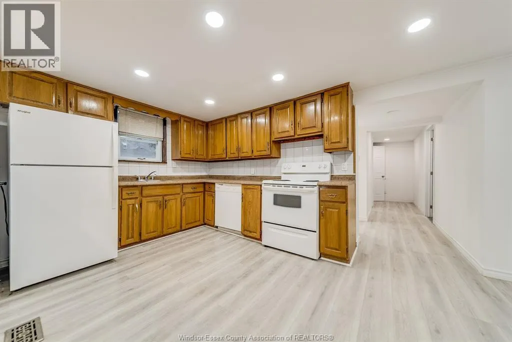 8057 RIVERSIDE DRIVE East