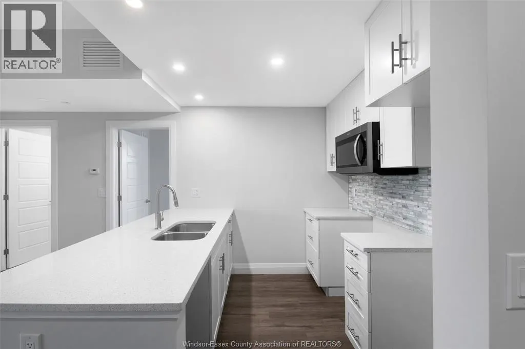 840 WYANDOTTE East Unit# 205